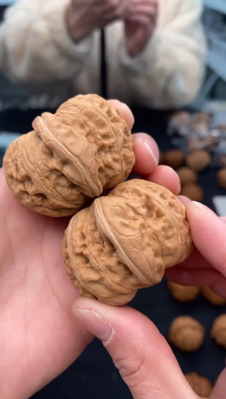 【闪购商品】文玩核桃把件元宝46-t905