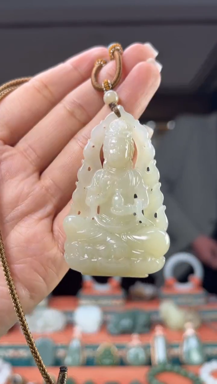 颈饰未镶嵌和田玉佩佩