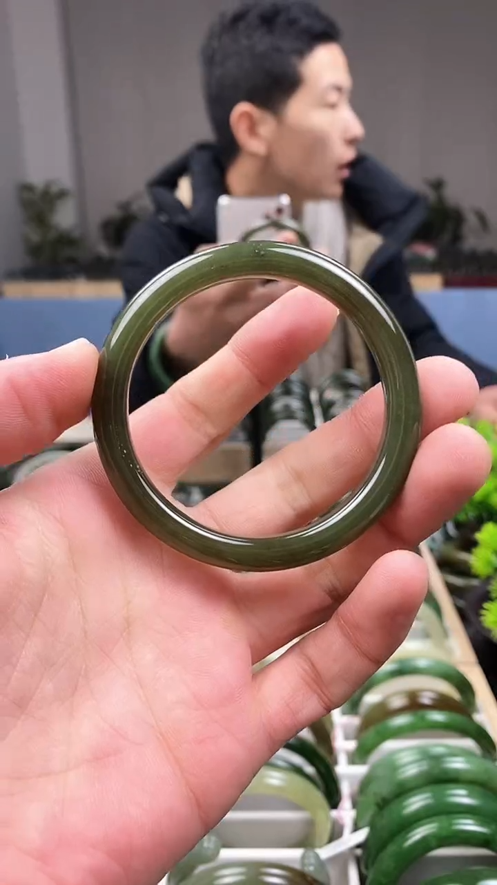 【闪购商品】和田玉手镯未镶嵌55.6