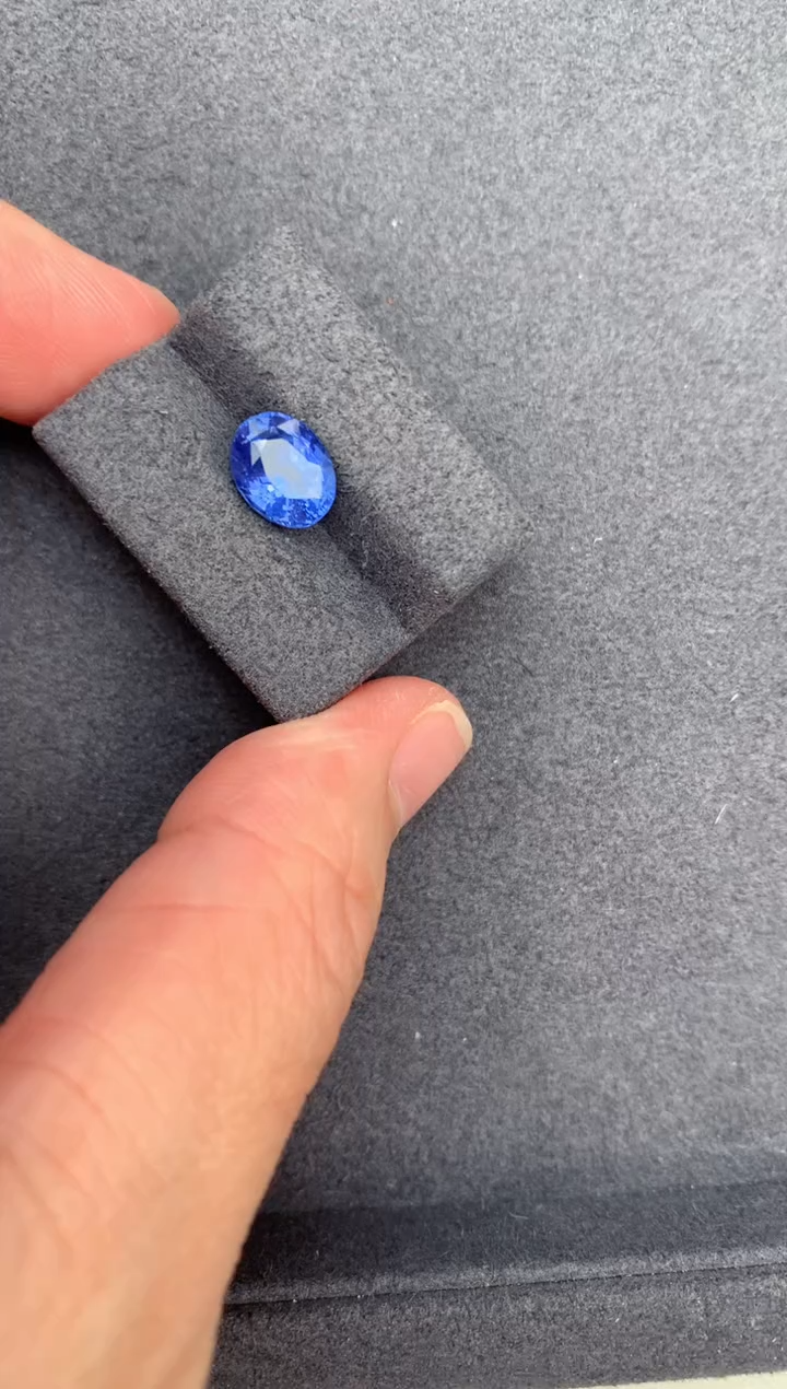 【闪购商品】蓝宝石裸石未镶嵌2.6ct无烧矢车菊