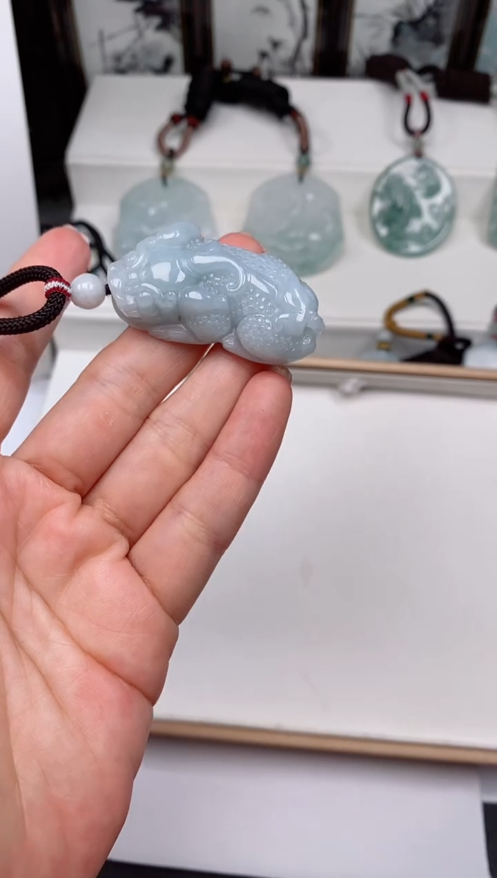 【闪购商品】翡翠颈饰未镶嵌吊坠