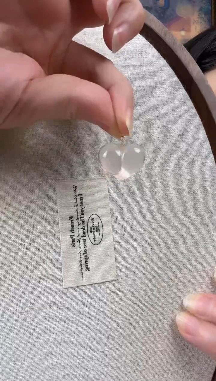 颈饰18K金镶嵌水晶纯天然水晶吊坠