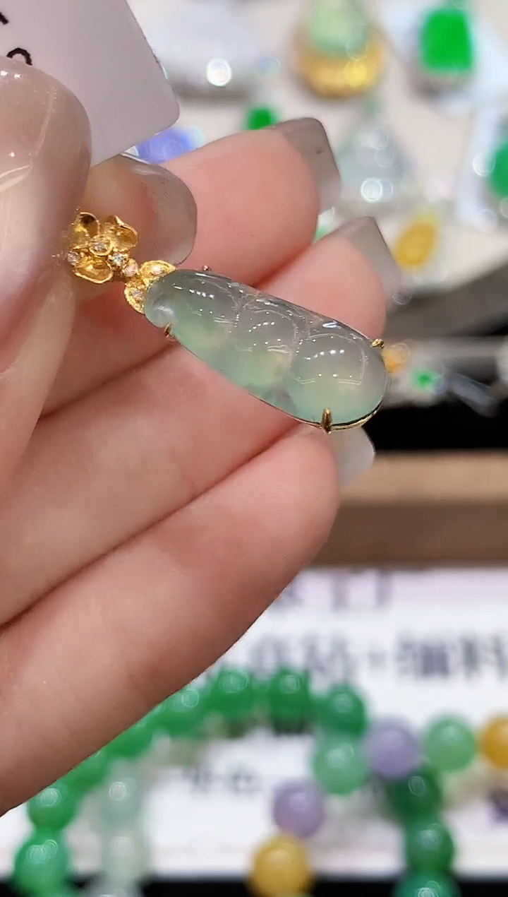 吊坠(不含链)18K金镶嵌翡翠L0269多样性发其一