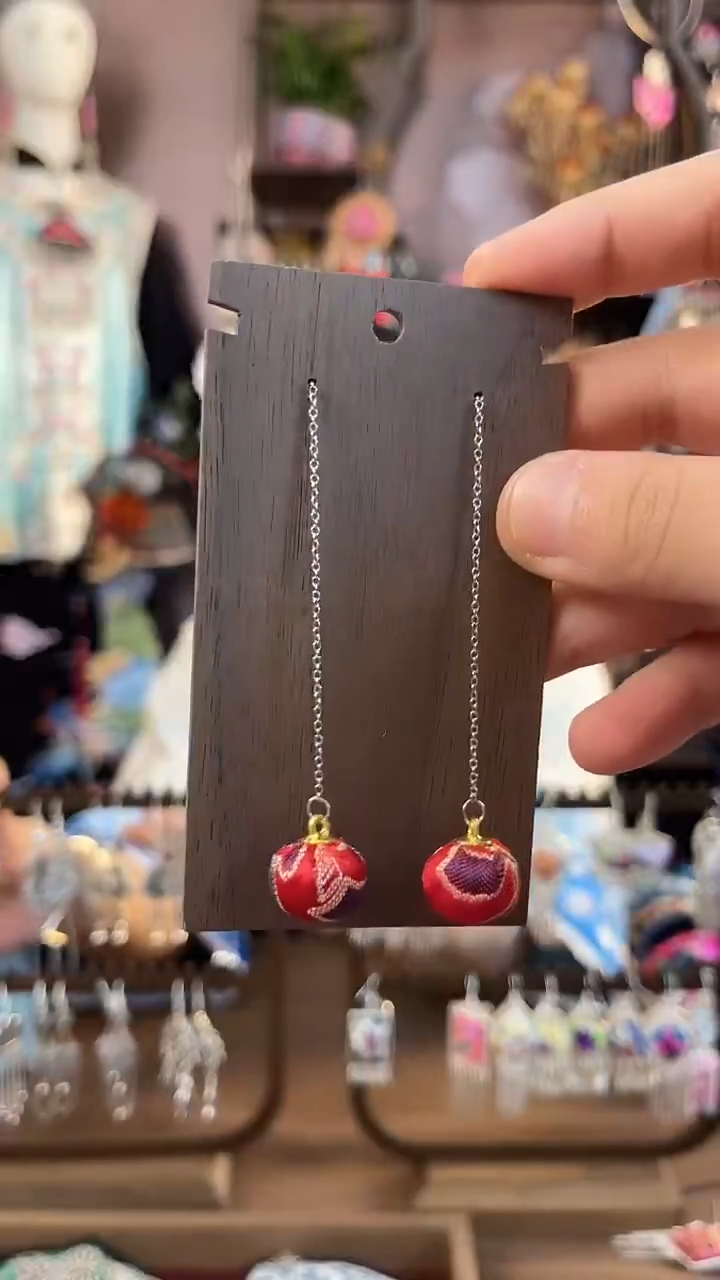 织绣民族风手工非遗老绣饰品995