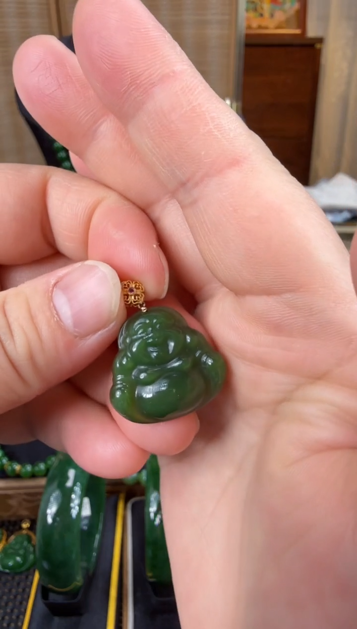 【闪购商品】和田玉（碧玉）吊坠(赠链)18K金镶嵌 