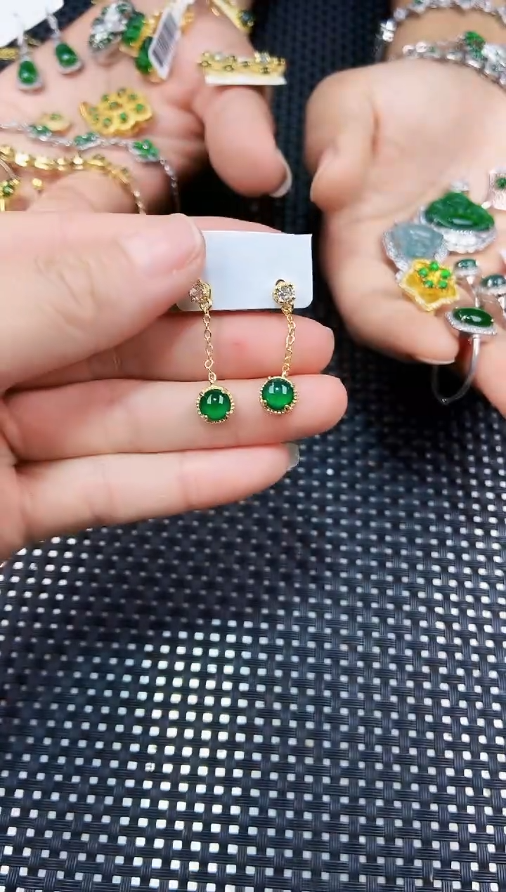 【闪购商品】翡翠耳饰未镶嵌11111111