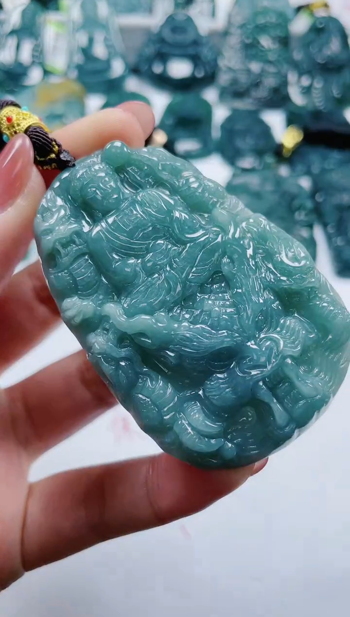 【闪购商品】翡翠颈饰未镶嵌