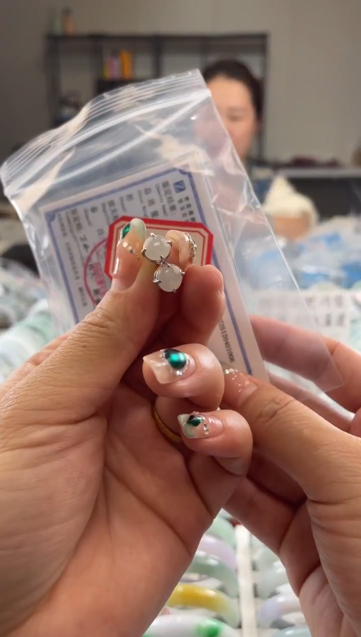 颈饰未镶嵌翡翠多样性发一