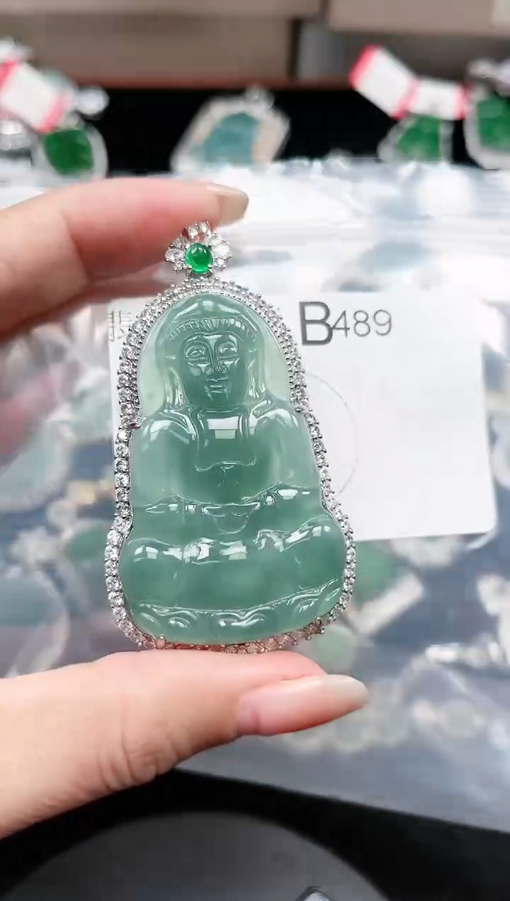 【闪购商品】翡翠颈饰未镶嵌489赠皮绳