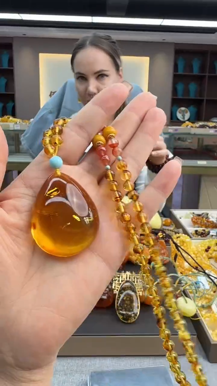 琥珀颈饰未镶嵌180秒拍号 假一罚三 