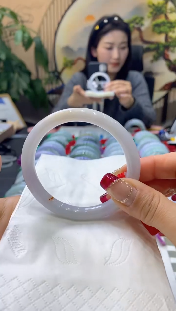 【闪购商品】翡翠手镯未镶嵌99910731