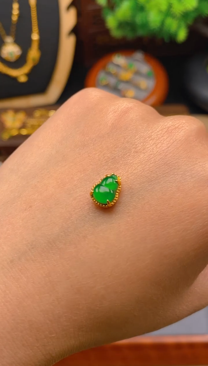 【闪购商品】翡翠银S925镶嵌吊坠(不含链)葫芦潘多拉