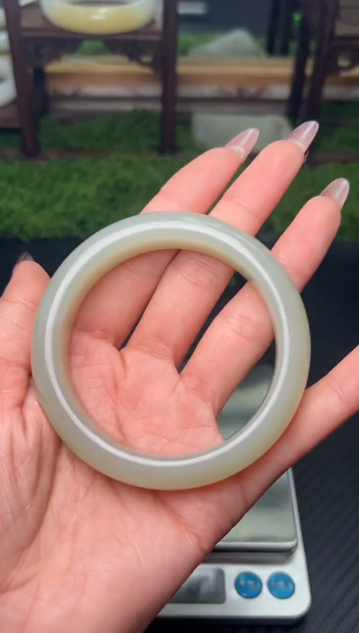 未镶嵌手镯和田玉且末微色差近矿58Sh