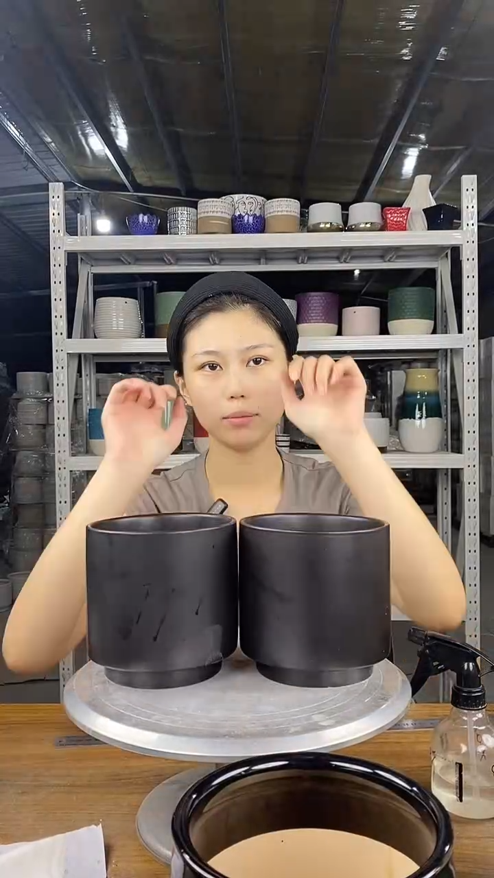 默认打孔陶瓷花盆宽高14-13两个