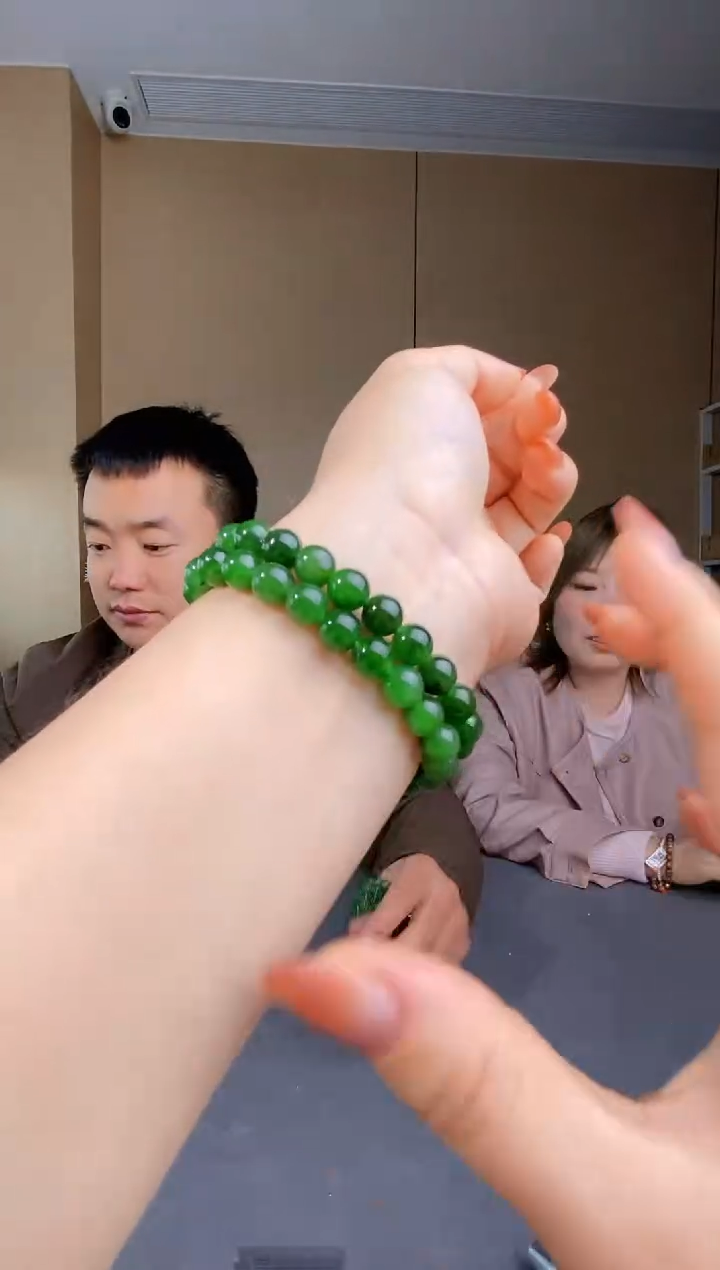 未镶嵌手串和田玉多样性拍一发一 微瑕  yp