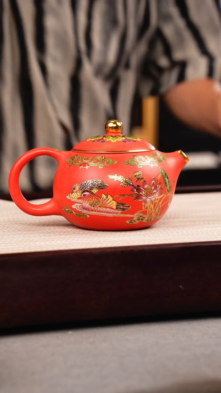 茶壶紫砂玫红朱泥 西施 鸳鸯珐琅彩