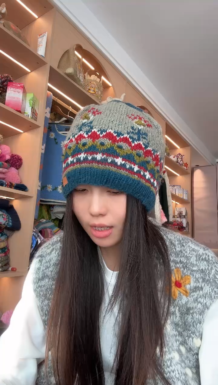 羊毛彼岸花冷帽   