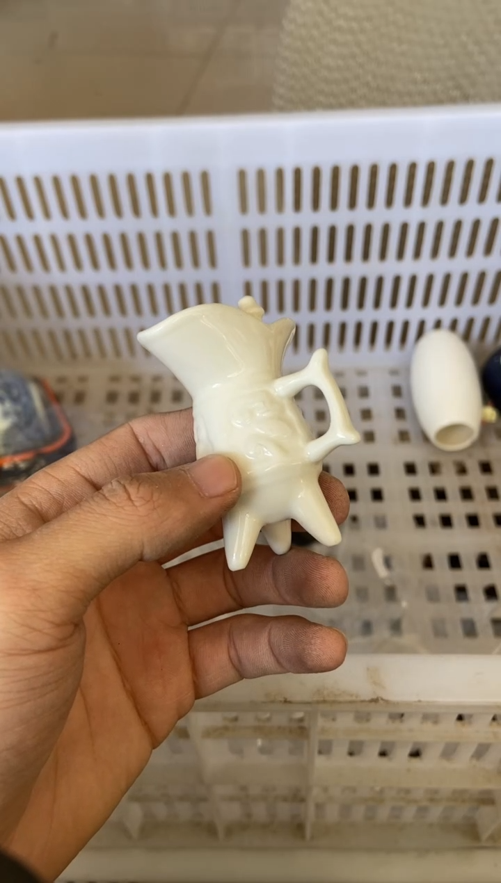 杯无运费险有瑕疵的摄影的产品有使用过的痕迹有点脏介意勿拍
