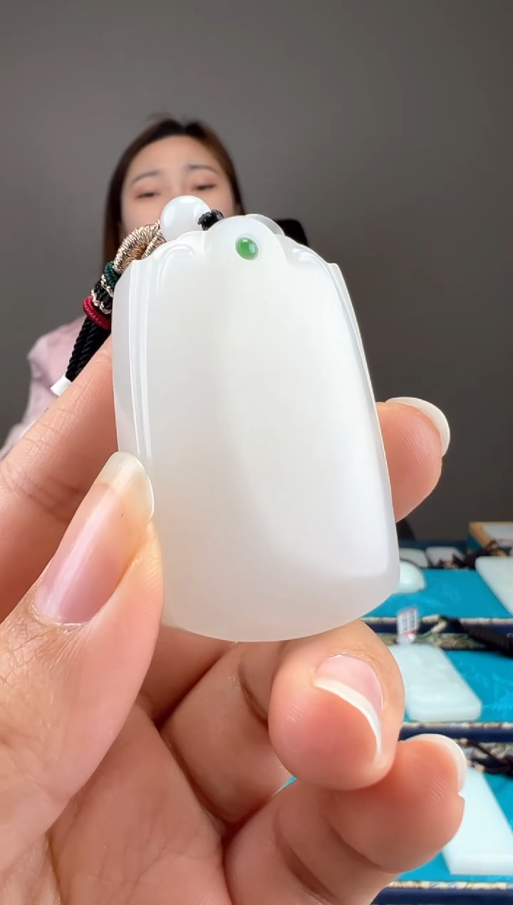 【闪购商品】和田玉颈饰未镶嵌1