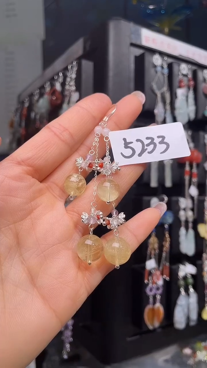 未镶嵌耳饰水晶喜欢拍