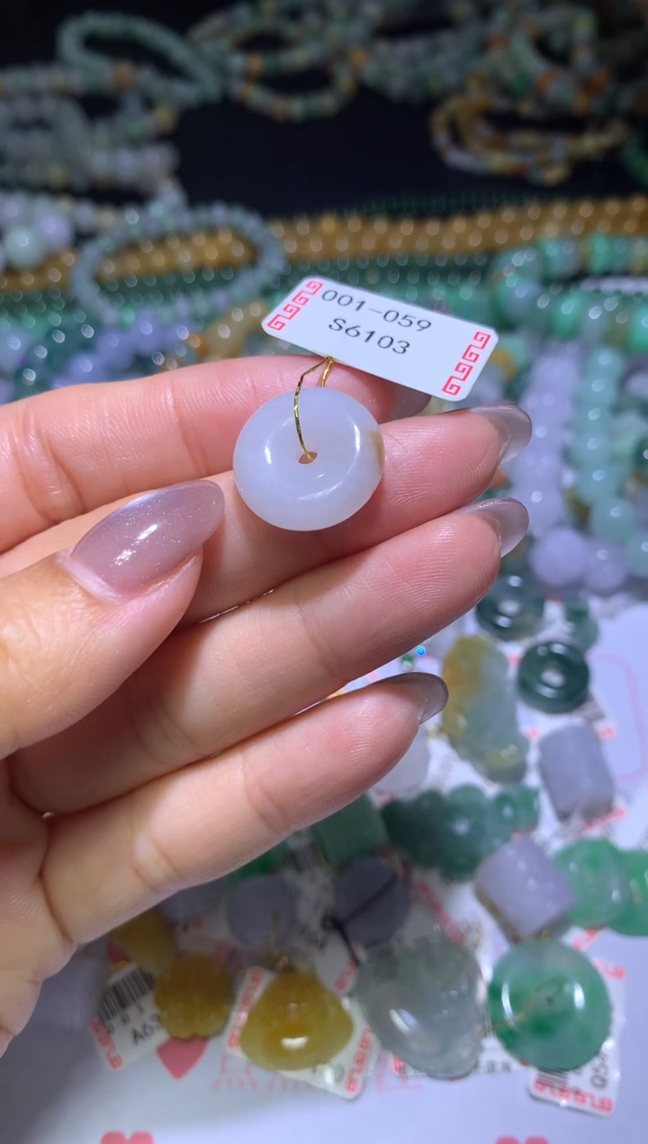 【闪购商品】翡翠颈饰未镶嵌MJX054245