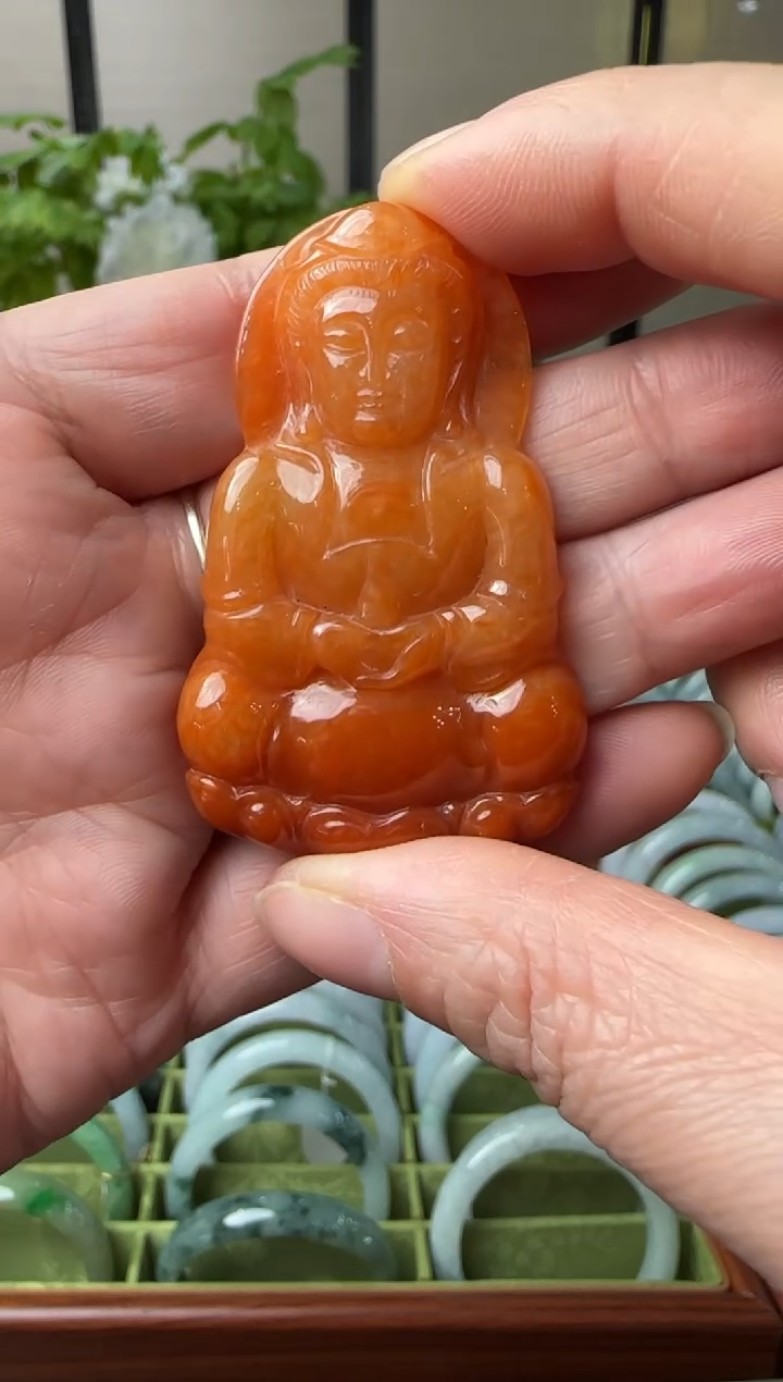 吊坠(赠链)未镶嵌翡翠翡翠观音