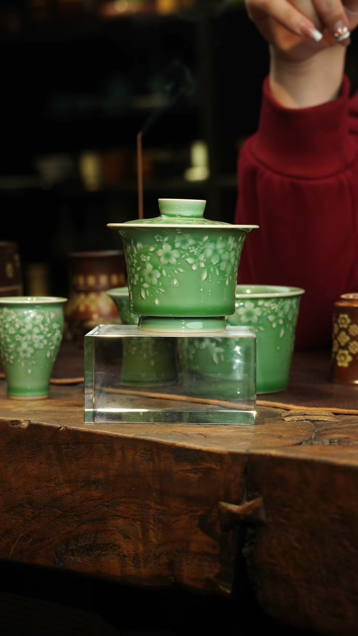 【闪购商品】瓷片李斌 梅子青 繁花马蹄盖碗