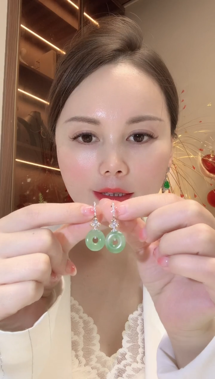 【闪购商品】翡翠耳饰18K金镶嵌C26   