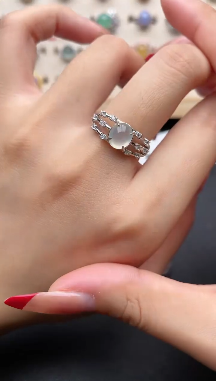 【闪购商品】翡翠戒指银S925镶嵌一物一证一礼盒