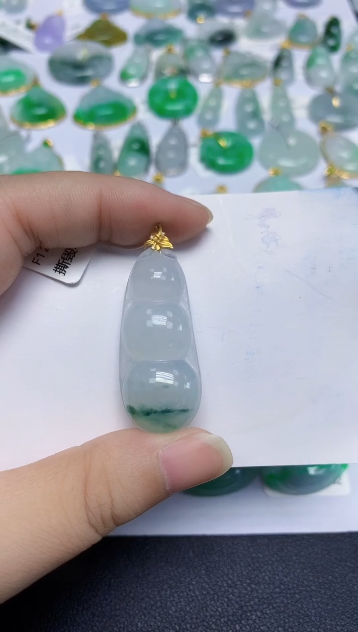 颈饰18K金镶嵌翡翠天然缅甸翡翠A货翡翠百元以上9元证书费自理