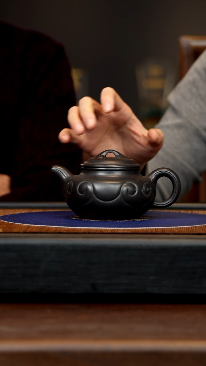 【闪购商品】紫砂茶壶LHQ 石黄 仿古如意 260cc