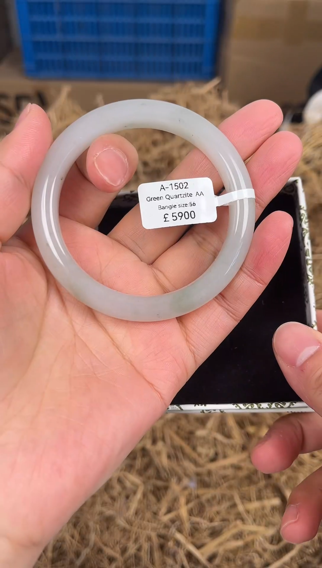 未镶嵌手镯石英质玉编码A1502