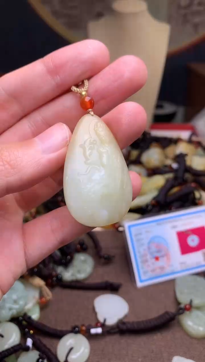 颈饰未镶嵌和田玉新疆料青海料清水和田玉吊坠