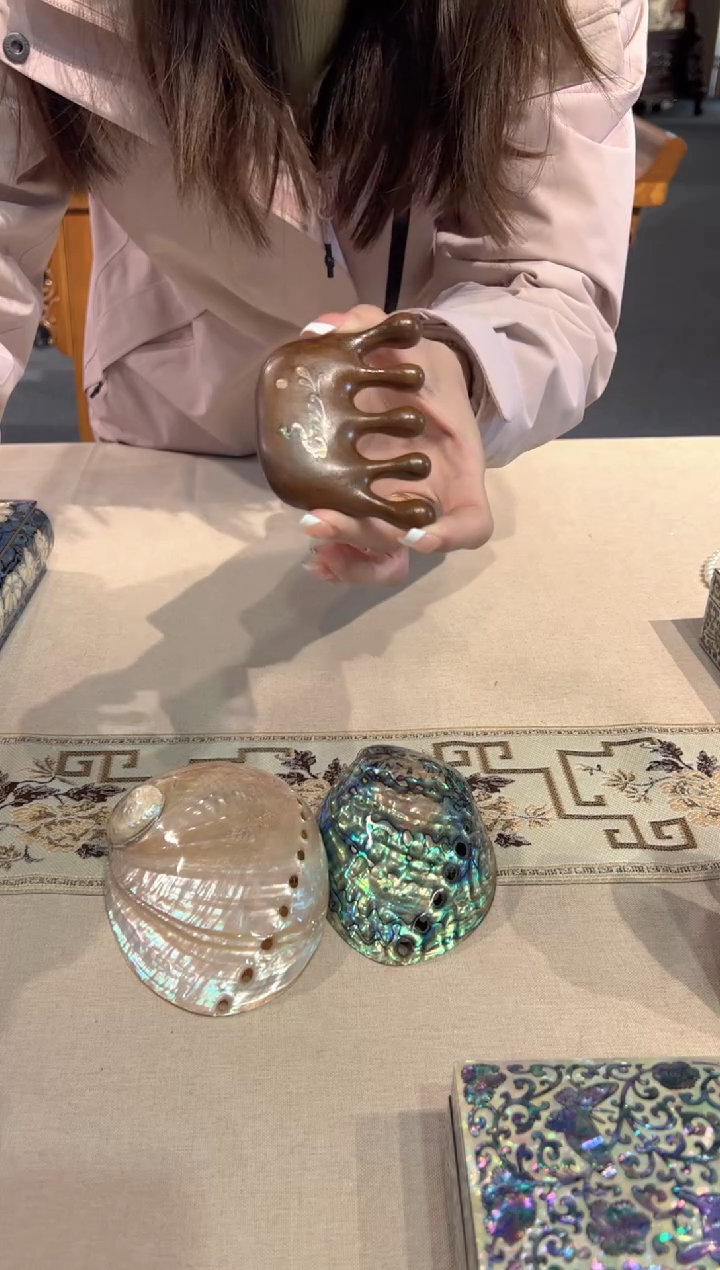 【闪购商品】梳子·弘贝雅螺钿漆器文化馆