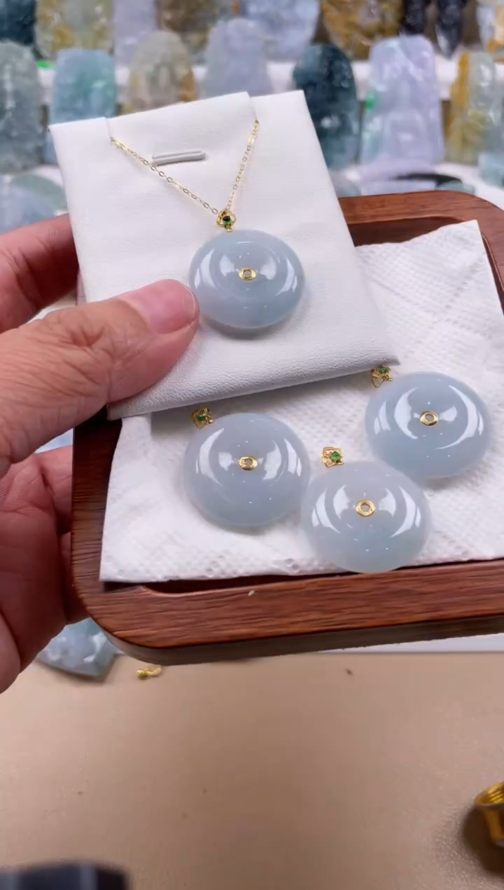 【闪购商品】翡翠颈饰未镶嵌天然缅甸A货翡翠多样性发一金扣