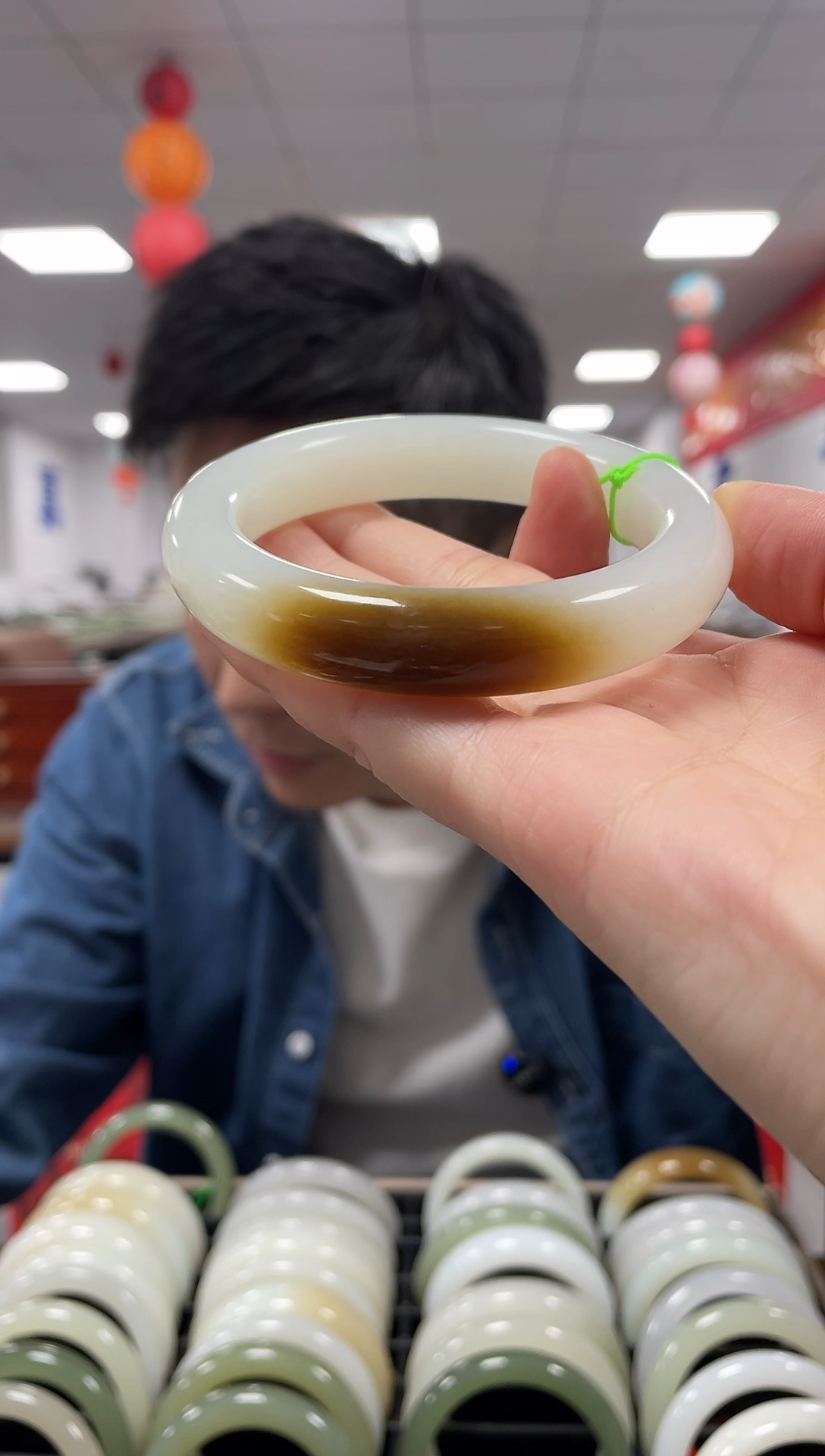 未镶嵌手镯和田玉圈备注 高品且末糖手镯一条