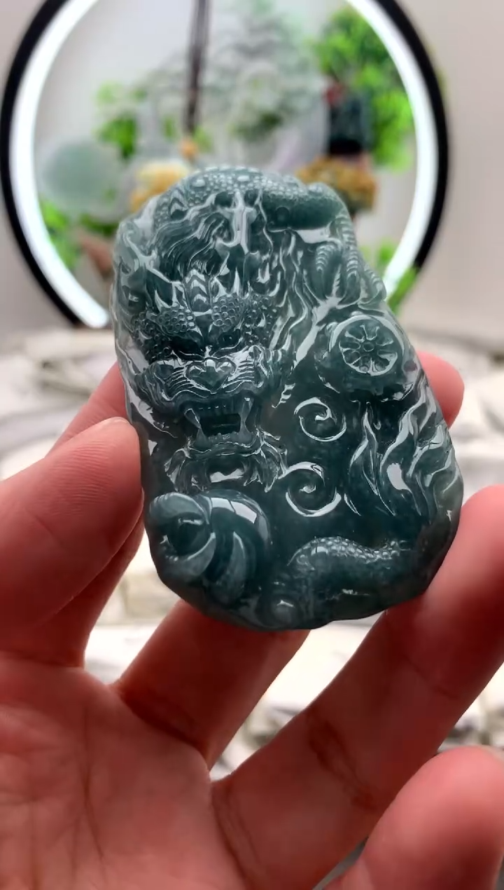 【闪购商品】翡翠颈饰未镶嵌龙牌