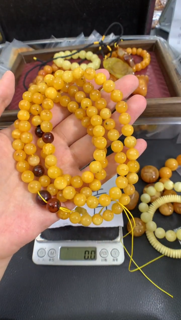 蜜蜡未镶嵌珠宝奇石1