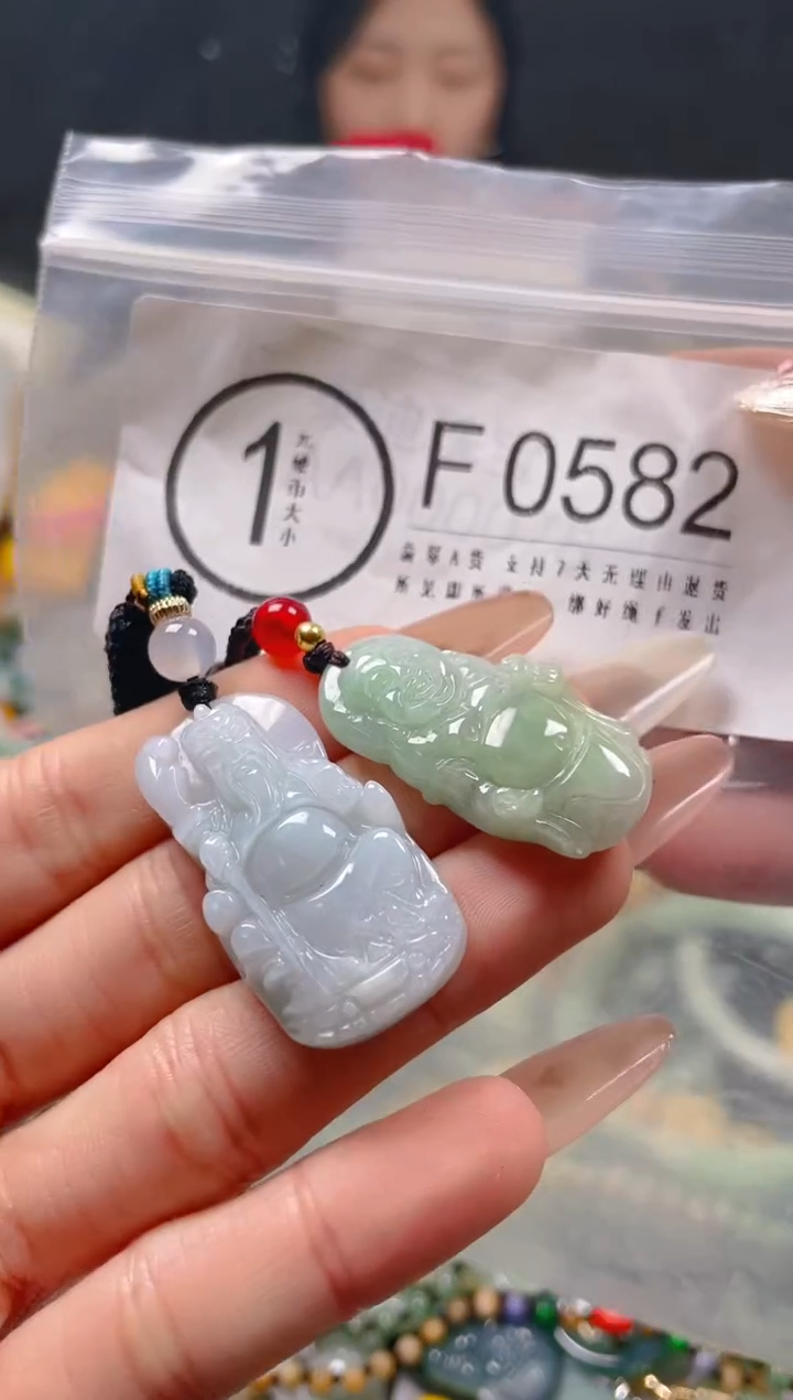 【闪购商品】翡翠颈饰未镶嵌/F/翡翠A货一图一物