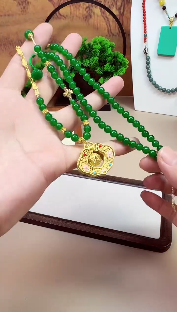 翡翠14K金镶嵌颈饰XXXXXX