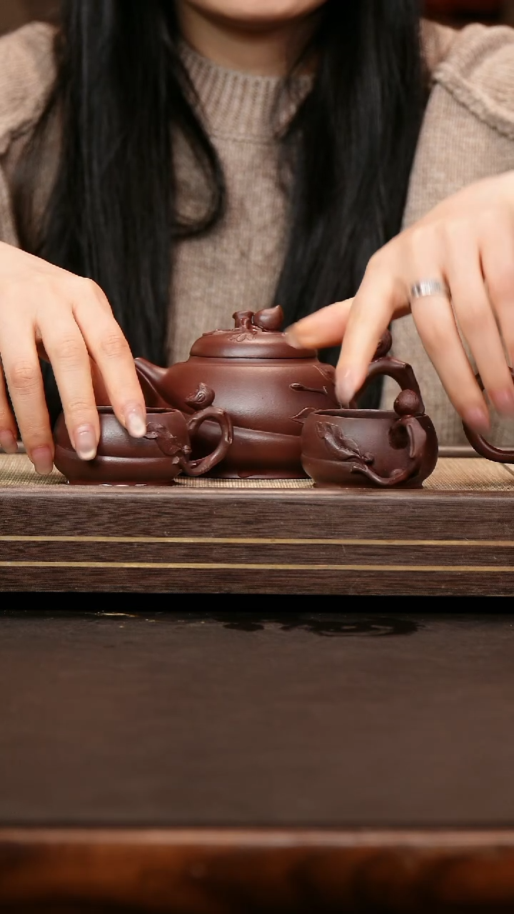 茶壶紫砂云根 寿桃套组【一壶两杯】