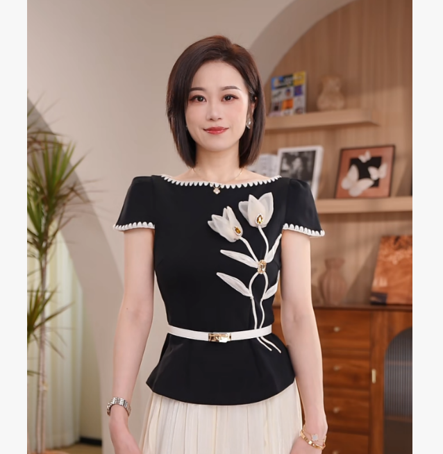【淡雅佳人】Molly黑色重工上衣女郁金香钉珠收腰短袖衫 M2620258A