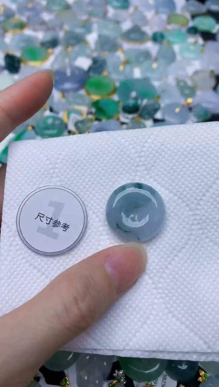 颈饰未镶嵌翡翠天然A货翡翠