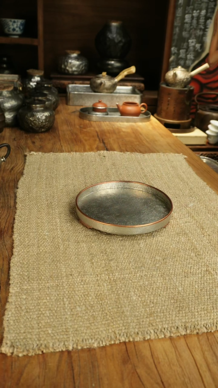 【闪购商品】足锡全手铜边圆壶承