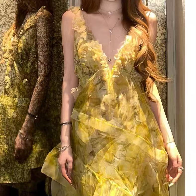 梦梦 MENGMENG｛走秀款 新款纯欲不对称花朵吊带连衣裙}