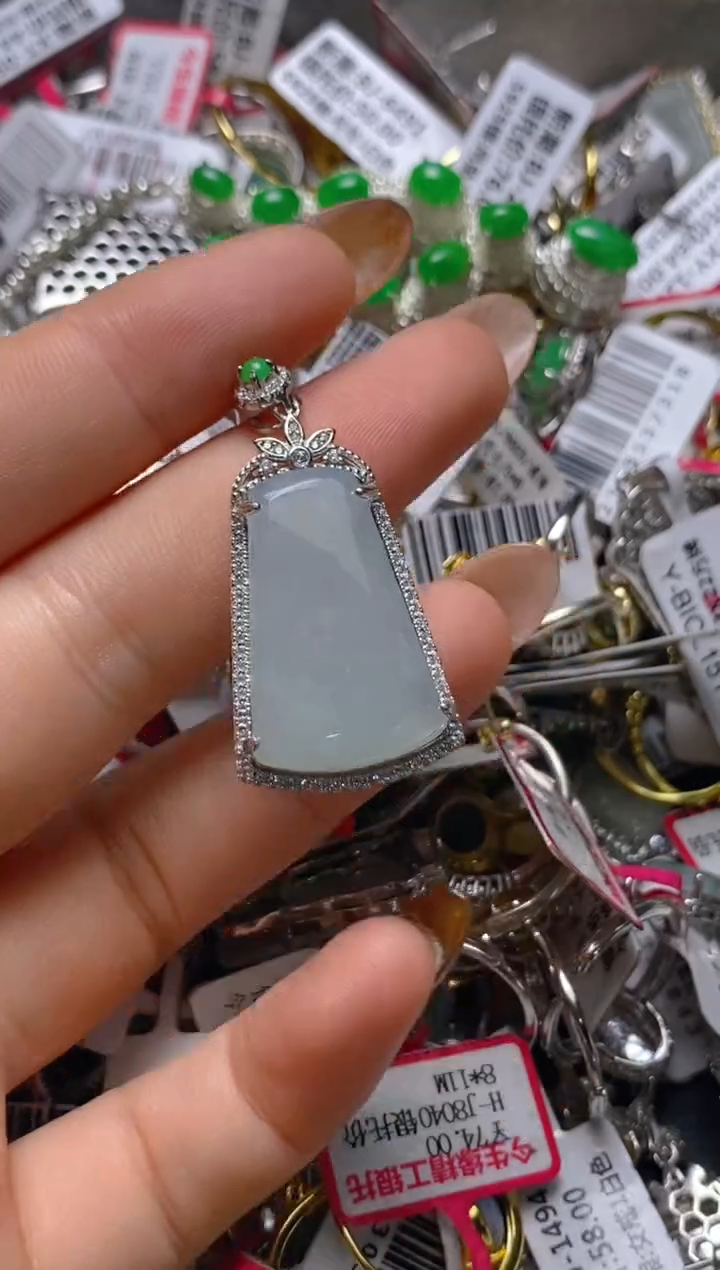 银S925镶嵌戒指翡翠百内无证书