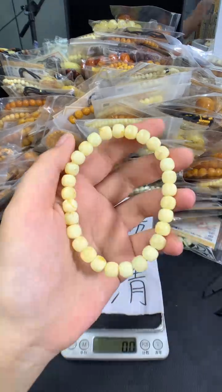 蜜蜡未镶嵌珠宝奇石1