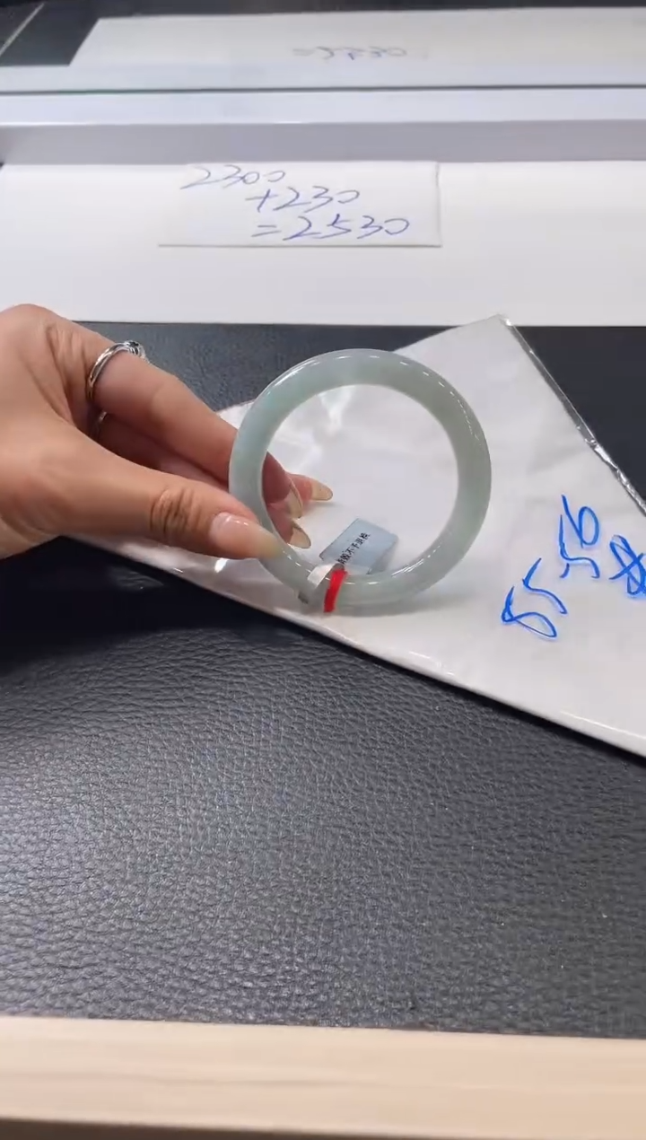 【闪购商品】翡翠手镯未镶嵌手镯