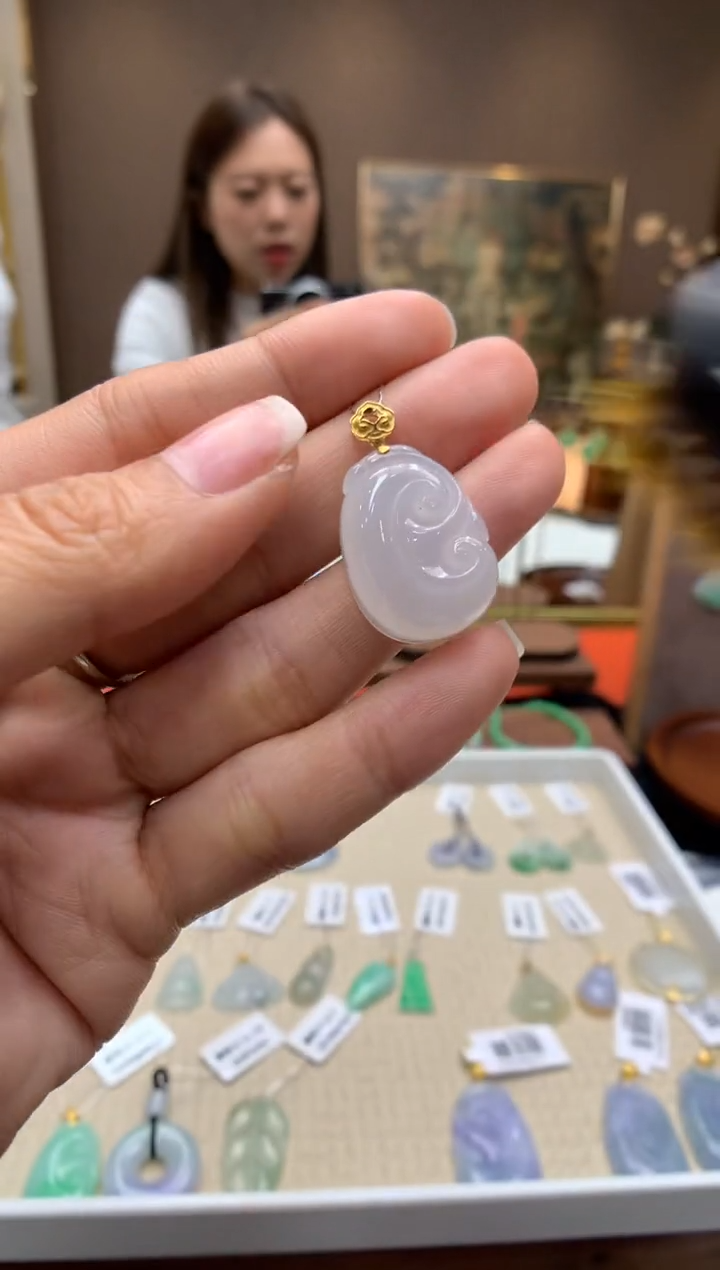 【闪购商品】翡翠颈饰18K金镶嵌如意