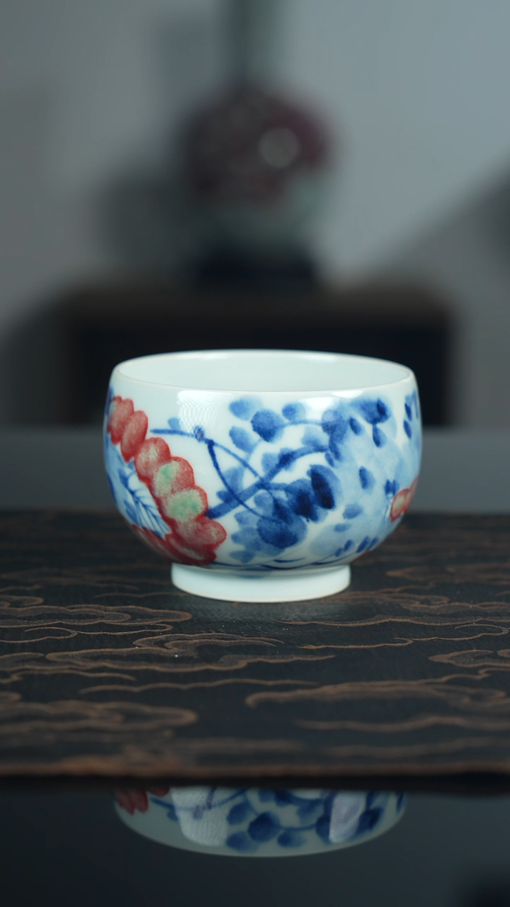 瓷片✨**悠《紫气东来》青花釉里红禅定杯